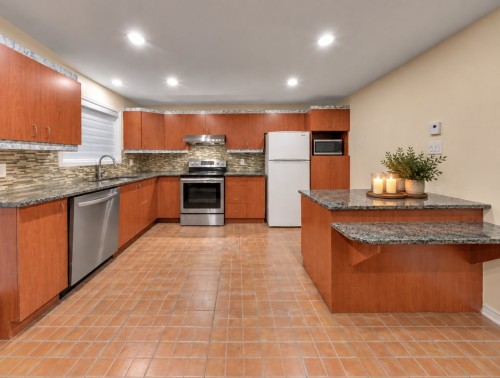 Kitchen - 4651 Rue Guénette, Laval (Chomedey), QC 