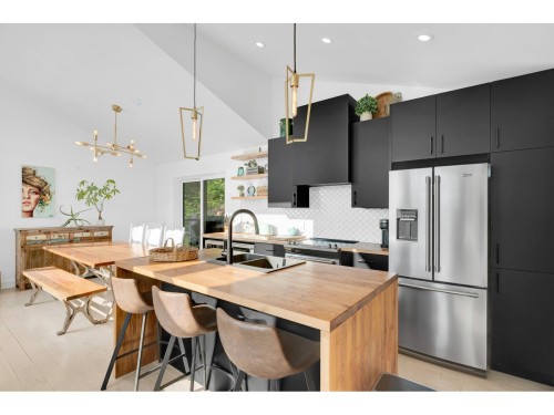 201 217e Avenue , Saint-Hippolyte, QC J8B 1W7 5