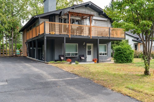 6 Av. Godfrey  Saint-Sauveur, QC J0R 1R4