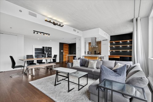 302-363 Rue St-Hubert , Montréal (Ville-Marie), QC H2L 0A8 5