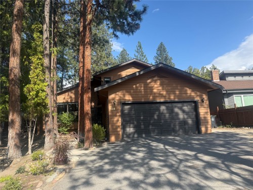 128 Ponderosa Place  Penticton, BC V2A 7Y8