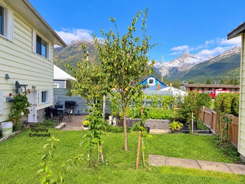 166 14Th Street, Fernie, BC 