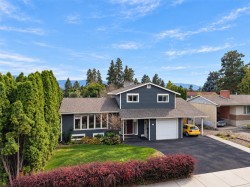 1859-1861 Mountain Avenue Kelowna, BC V1Y 7J4