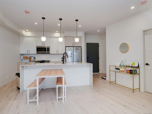#310-958 Pharoah Mews  Langford, BC V9B 7A1