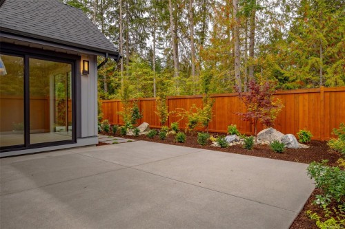 525 Hole-In-One Dr, Qualicum Beach, BC 