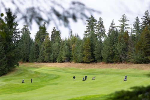 525 Hole-In-One Dr, Qualicum Beach, BC 