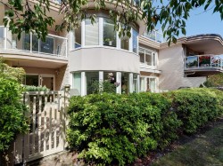 #3105-2829 Arbutus Rd Saanich, BC V8N 5X5