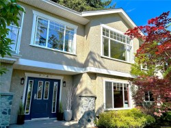 7348 Ridgedown Crt Central Saanich, BC V8M 2H7