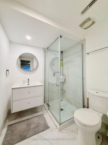 2263 Harcourt Crescent, Mississauga, ON 