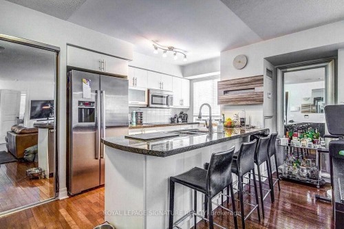 503-35 Balmuto Street , Toronto, ON M4Y 0A3 2