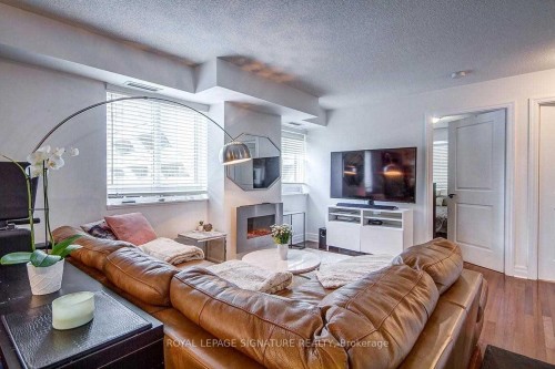 503-35 Balmuto Street , Toronto, ON M4Y 0A3 5