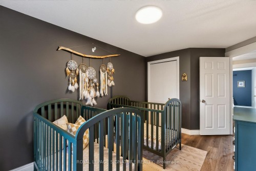 1373 Treeland Street, Burlington, ON 