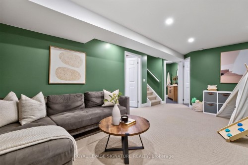 1373 Treeland Street, Burlington, ON 