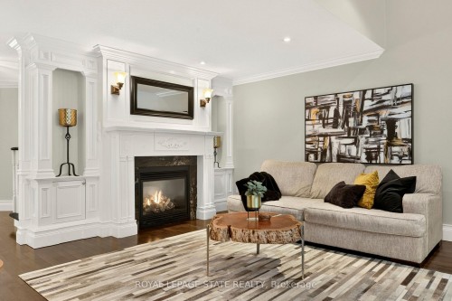 667 Sandcherry Drive, Burlington, ON 
