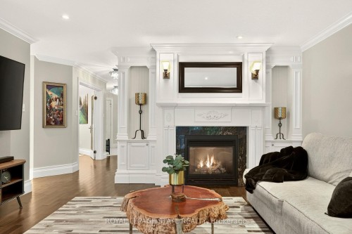 667 Sandcherry Drive, Burlington, ON 