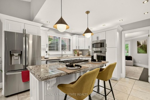 667 Sandcherry Drive, Burlington, ON 