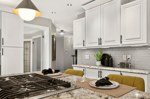 667 Sandcherry Drive, Burlington, ON 