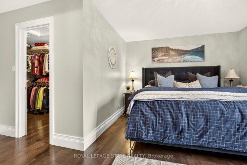 667 Sandcherry Drive, Burlington, ON 