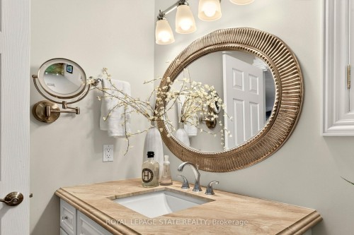 667 Sandcherry Drive, Burlington, ON 