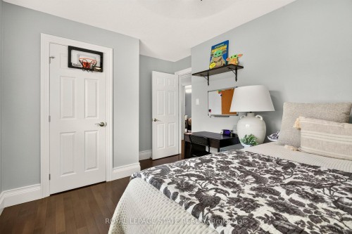 667 Sandcherry Drive, Burlington, ON 