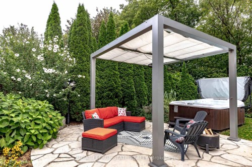 667 Sandcherry Drive, Burlington, ON 
