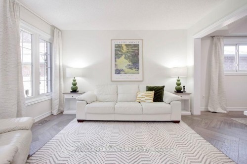 5386 Landsborough Avenue, Mississauga, ON 
