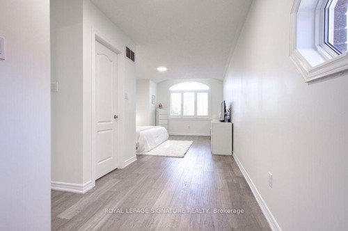 5386 Landsborough Avenue, Mississauga, ON 
