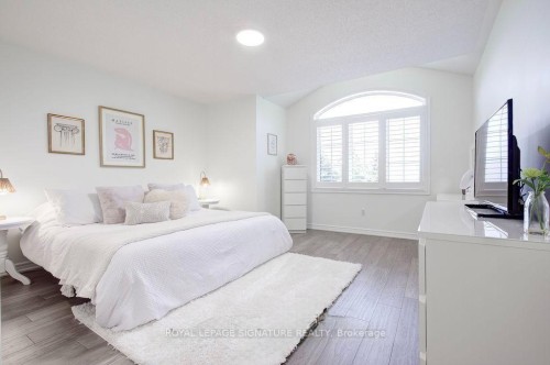 5386 Landsborough Avenue, Mississauga, ON 