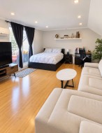 Mezzanine - 