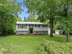 7 Brian Andrew Street  Lake Echo, NS B3E 1M4