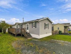 11 Wilson Avenue  Dartmouth, NS B2Y 2B2