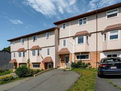 44 Collins Grove  Dartmouth, NS B2W 4E6