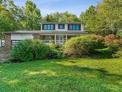 74 Barrett Road  Beaver Bank, NS B4G 1A9