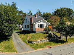 23 Valleyfield Road  Woodlawn, NS B2W 1N2