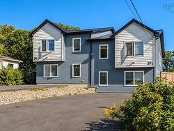 A 29 McIntosh Street Halifax, NS B3R 1G9