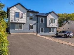 B 29 McIntosh Street Halifax, NS B3R 1G9