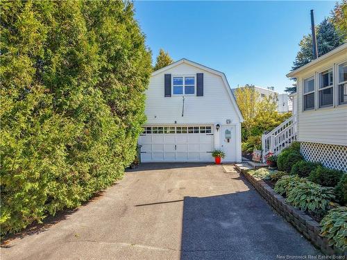 636 Barclay Loop, Fredericton, NB 