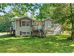 51 Upton ST Minto, NB E4B 2P4