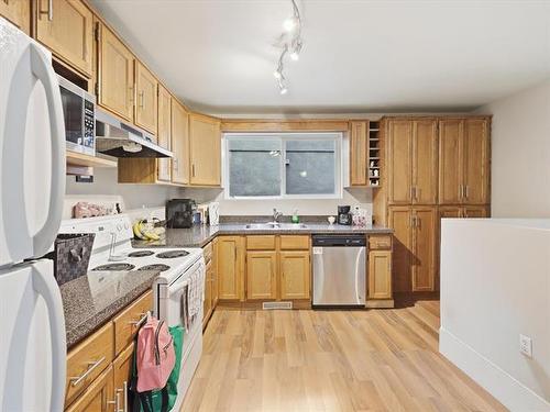 222 Harold Ave, Winnipeg, MB 