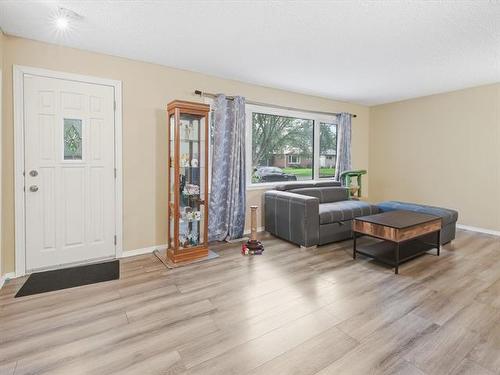 222 Harold Ave, Winnipeg, MB 