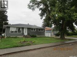 112 WOOD CRESCENT Assiniboia, SK S0H 0B0
