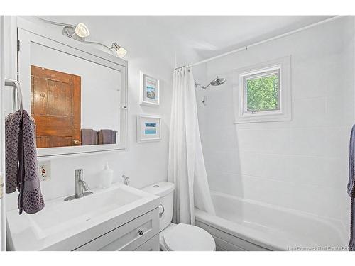 166 Brookside Dr, Fredericton, NB 