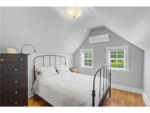 166 Brookside Dr, Fredericton, NB 