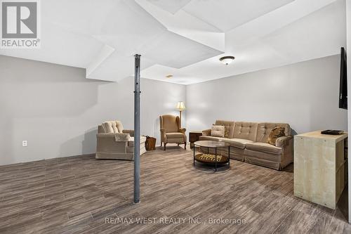 72 Etherington Crescent, Hamilton, ON 