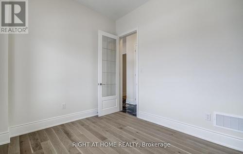 51 LORRAIN HAND CRESCENT , Georgina, Ontario L4P 0T2 5