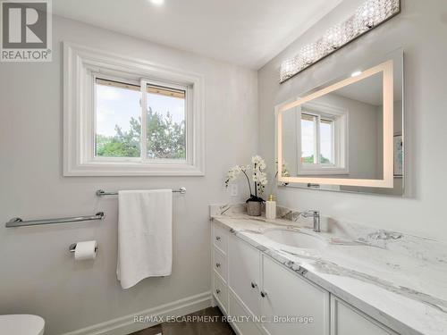 1236 Thorpe Road, Burlington, ON 
