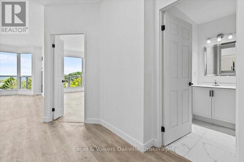 511 - 2511 LAKESHORE ROAD W , Oakville (BR Bronte), Ontario L6L 6L9 3