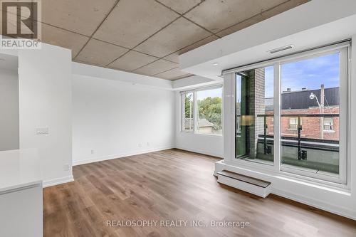 403 - 115 LARCHMOUNT AVENUE , Toronto, Ontario M4M 2Y6 4