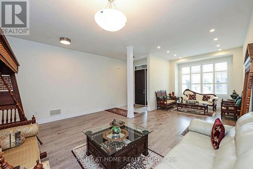 3286 CHARLES BIGGAR DRIVE , Oakville, Ontario L6M 1N3 3