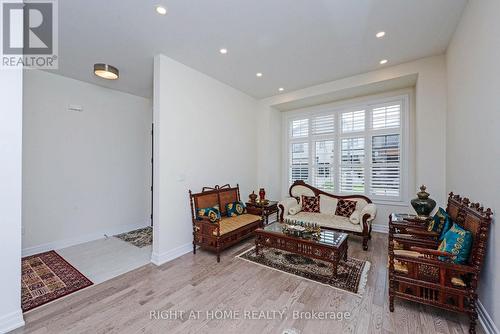 3286 CHARLES BIGGAR DRIVE , Oakville, Ontario L6M 1N3 4